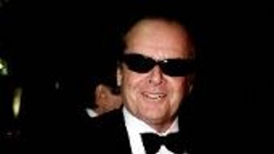 Los actores Jack Nicholson y Diane Keaton inician un idilio