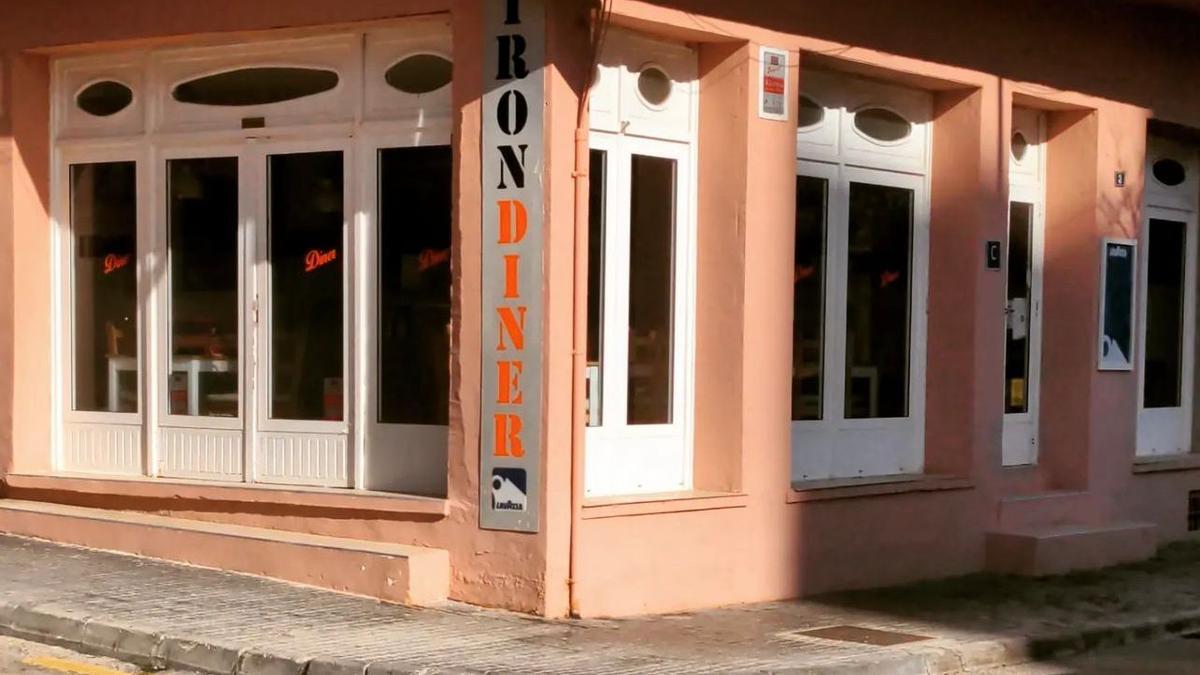 Das seit April 2023 geschlossene Iron Diner in Arenal.