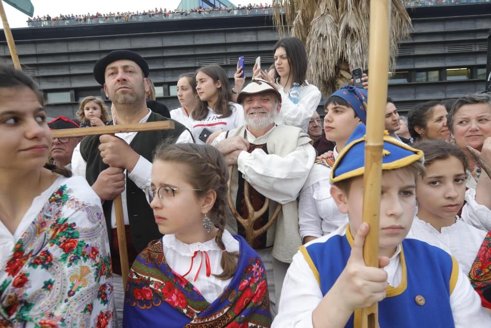 La representación de la expulsión de las tropas invasoras francesas congrega en el casco histórico a miles de personas para disfrutar del broche de oro a un fin de semana de fiesta.