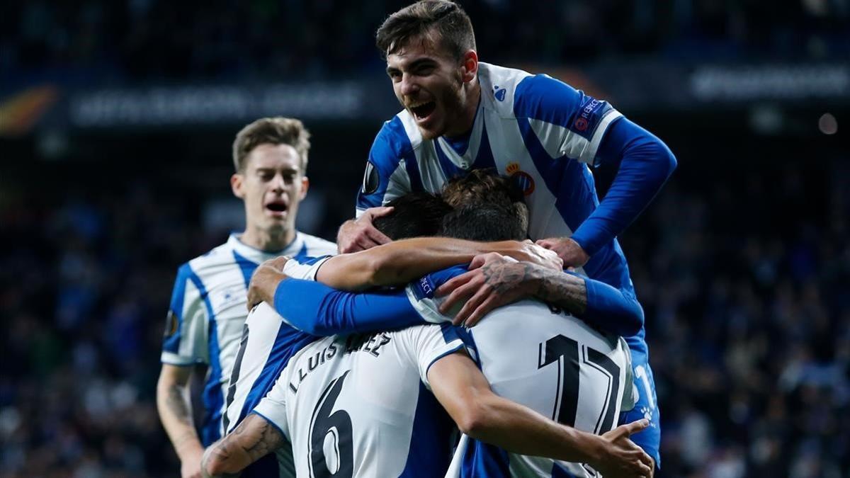 rpaniagua50792582 espanyol s spanish defender lluis lopez is congratulated by 191107214355