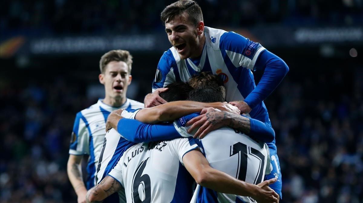 rpaniagua50792582 espanyol s spanish defender lluis lopez is congratulated by 191107214355