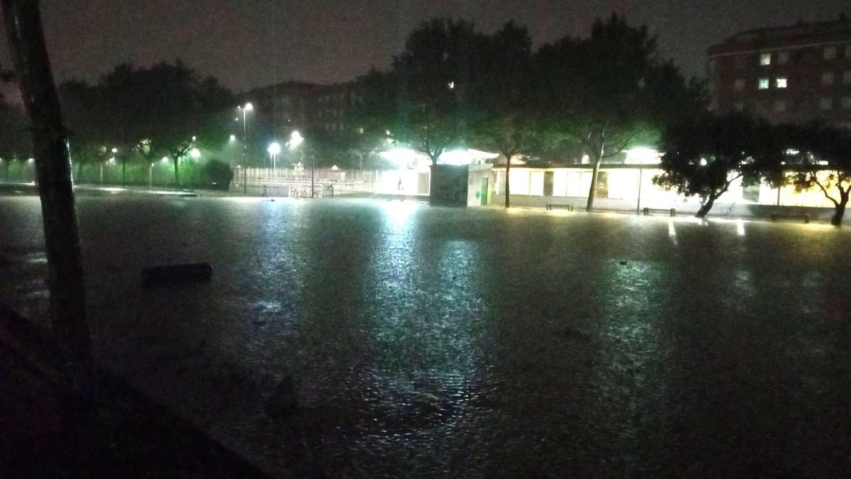 Aldaia en la zona del barranquet, anoche.