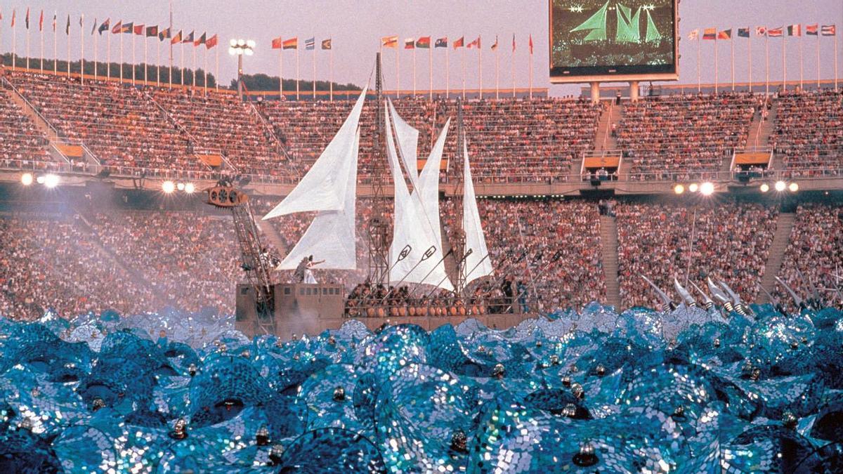 Barco de la Fura dels Baus en la ceremonia de inauguración de las olimpiadas de Barcelona 1992.