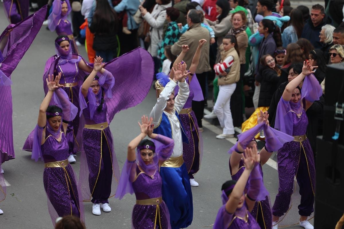 Búscate en las imágenes de la rúa de Carnaval de Ibiza