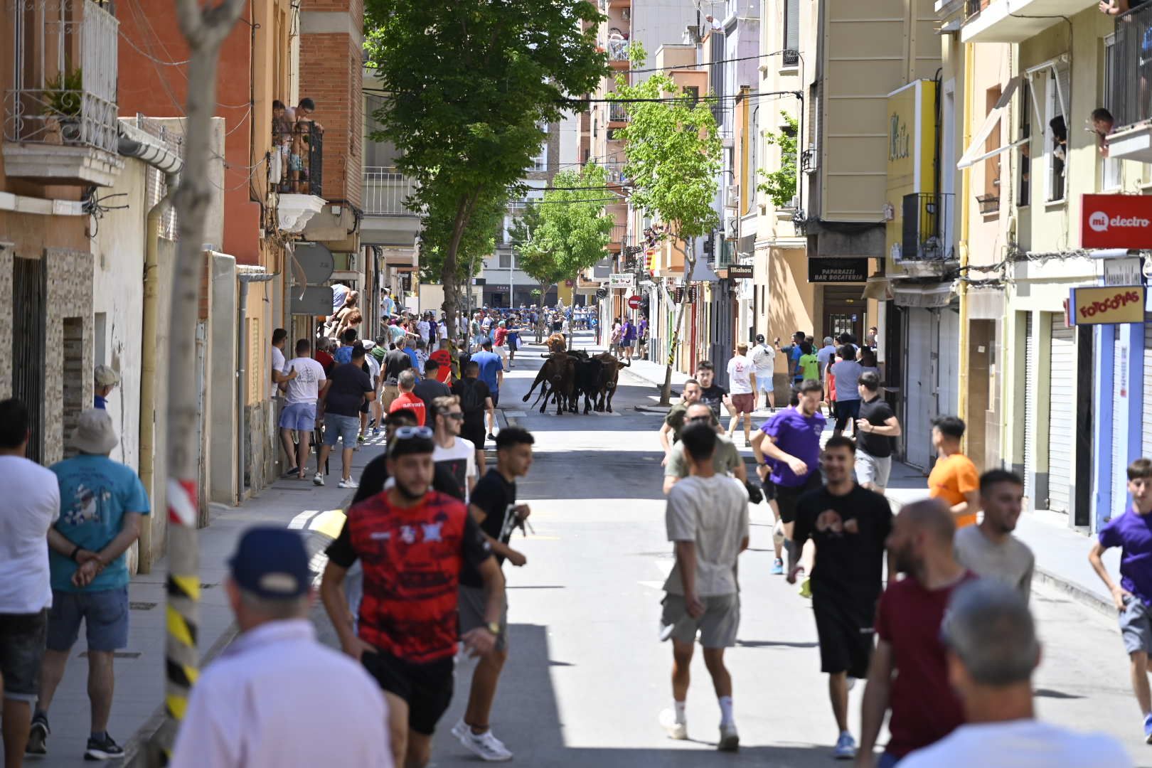 Martes de tradición, toros y fiesta en el Grau por Sant Pere