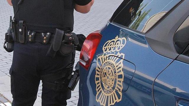 Un policía nacional durante un servicio, en una imagen de archivo.