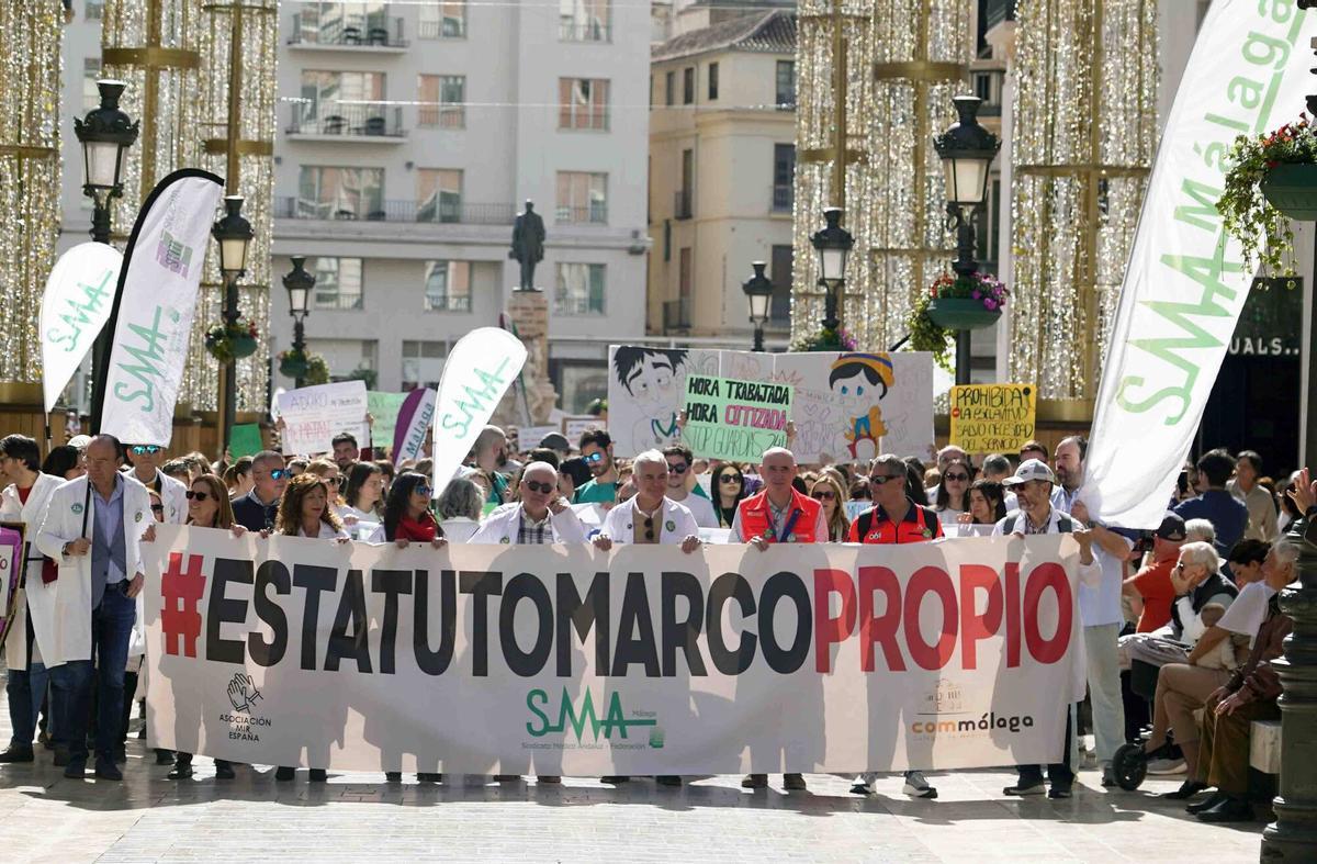 Más de medio millar de médicos de Málaga marchan por calle Larios en una nueva jornada de huelga Más de medio millar de médicos de Málaga marchan por calle Larios en una nueva jornada de huelga