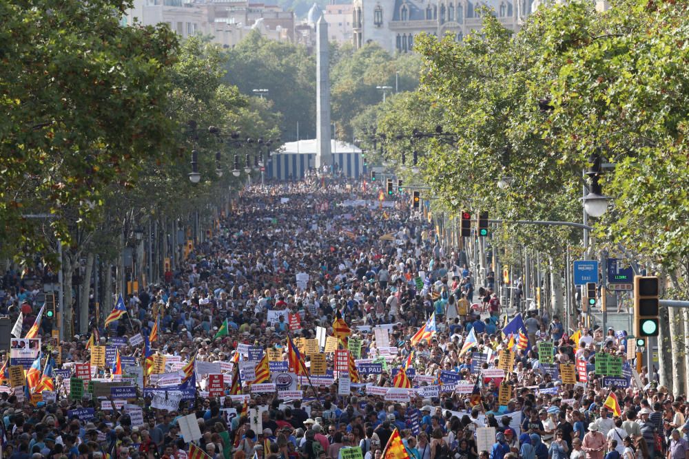 Manifestació contra el terrorisme i en suport a les víctimes dels atemptats de Barcelona