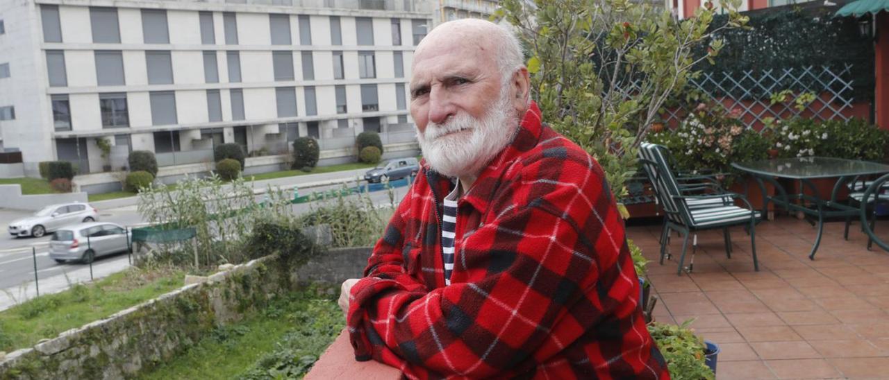 Miguel Ángel Quinteiro trabajó hasta los 80 años como informático. |   // RICARDO GROBAS