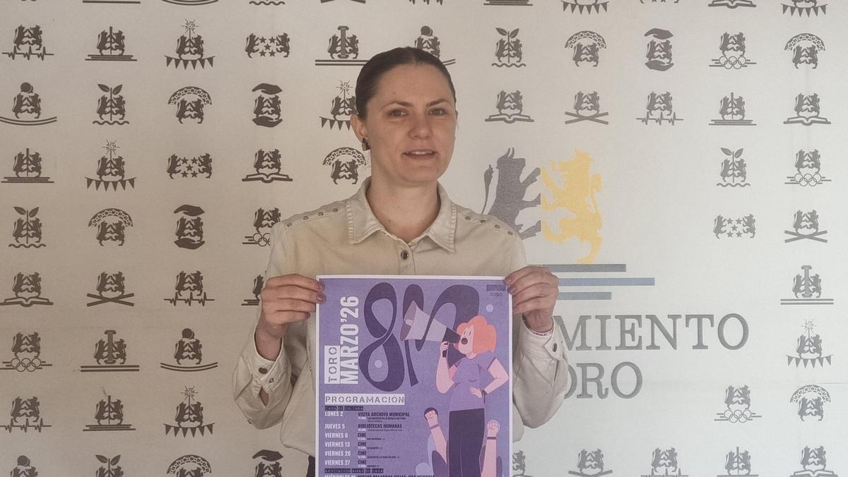 María Velasco presenta las actividades que se realizarán en el 8-M y durante marzo.