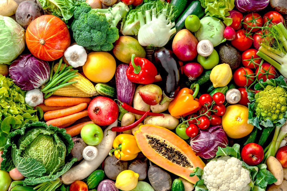 Frutas y verduras, evitar las grasas, almenos entre semana, nos puede ayudar a bajar de peso
