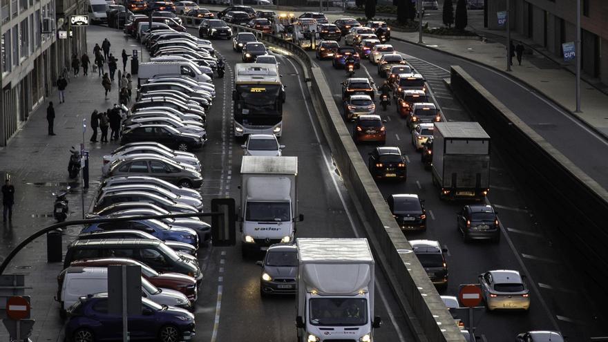 El tráfico en el centro de Vigo suma nuevos tapones esta semana