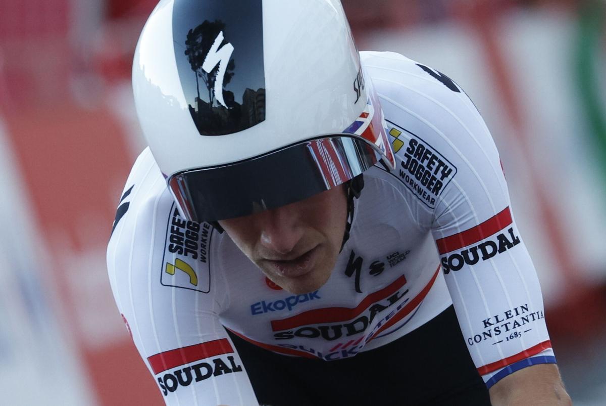 El británico Ethan Hayter del equipo Soudal Quick-Step durante la etapa de este sábado