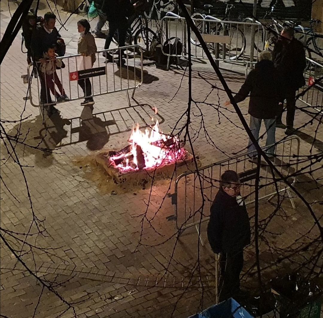 Gràcia vuelve a vibrar al son de Sant Antoni