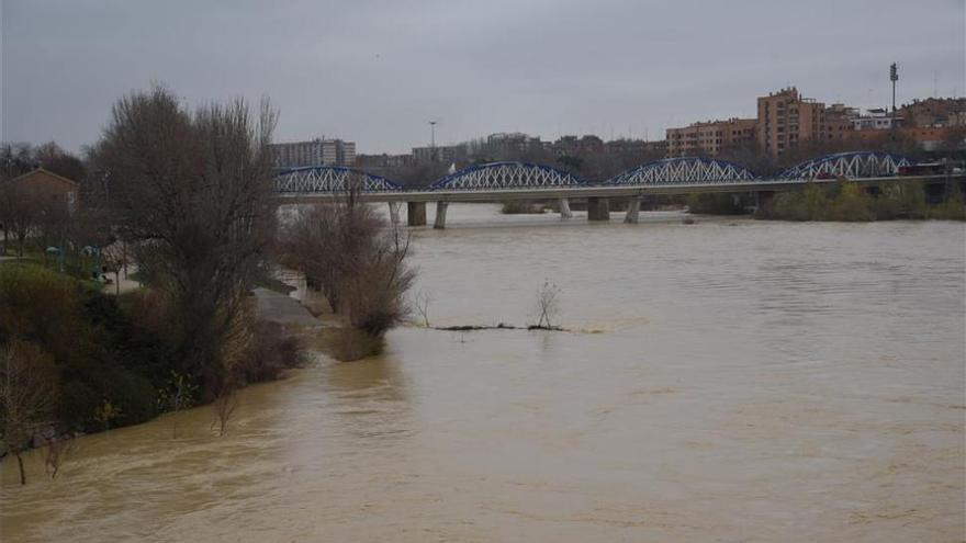 Los embalses de la cuenca del Ebro, al 54,8 % con 4.189 hectómetros disponibles