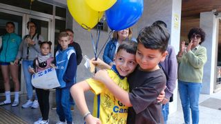 Elías, un niño de siete años de Ingenio, supera la leucemia: «Es un rayito de luz, quienes pasen por esto no deben tirar la toalla», dice su padre
