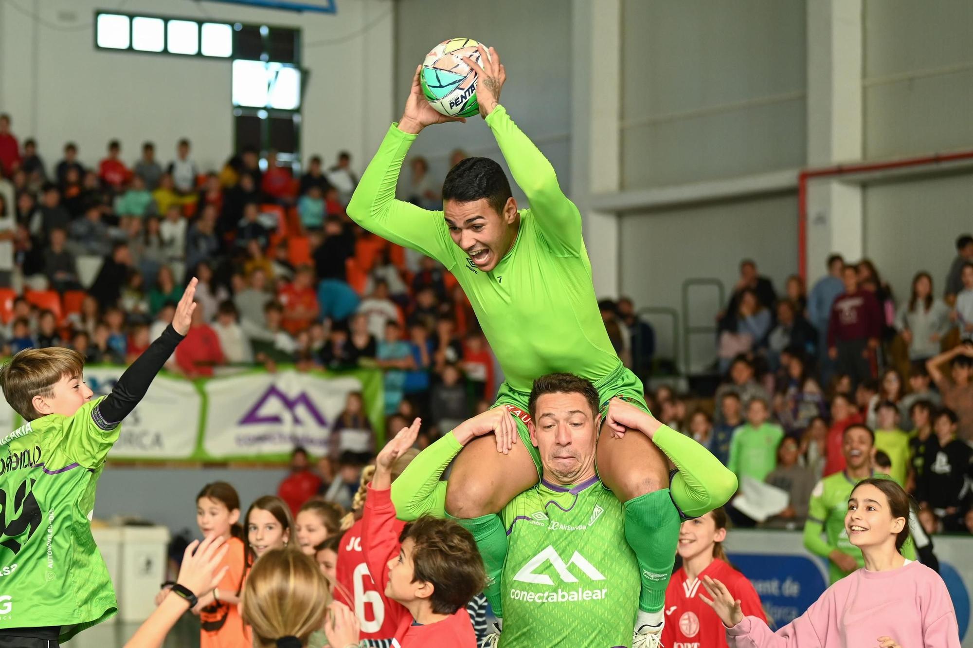 1.500 niños de Calvià disfrutan con el Mallorca Palma Futsal