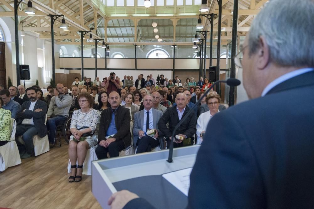 Homenaje a 47 funcionarios del Ayuntamiento de Oviedo