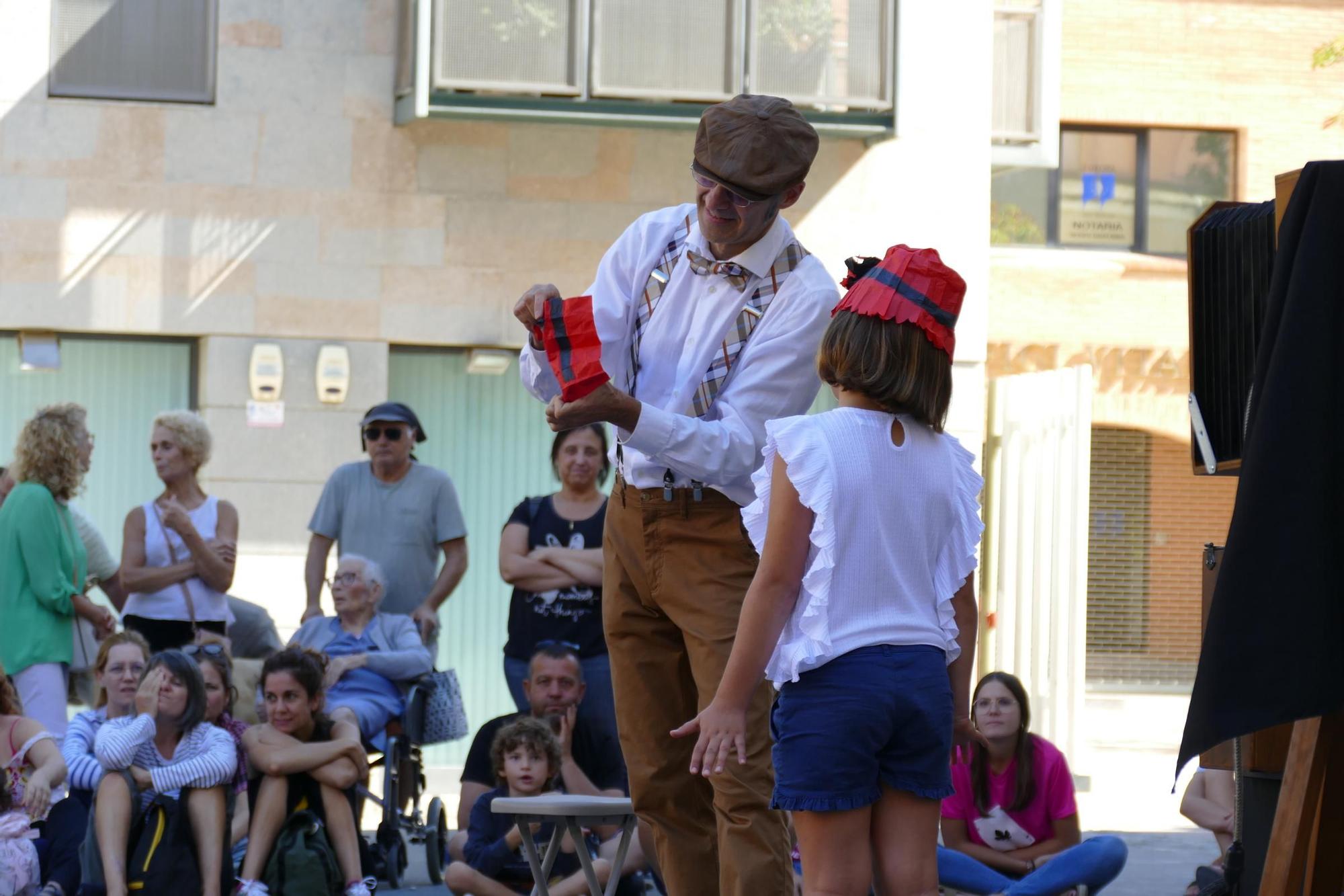 La màgia s'escampa pels carrers i les places de Figueres