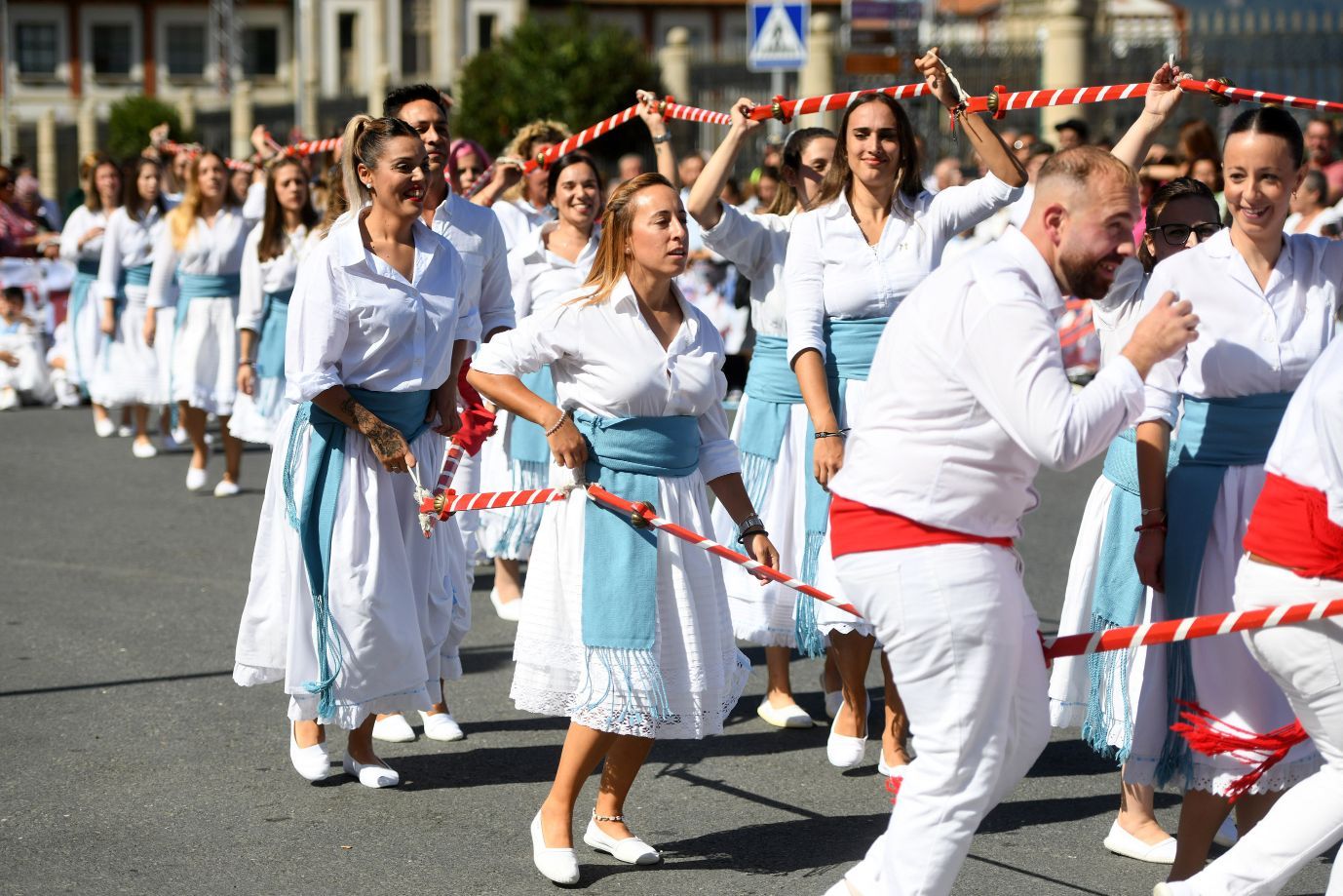 La Danza de Espadas de Marín rompe con dos años de pandemia