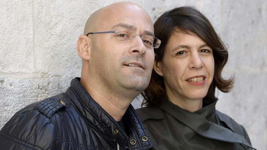 Los directores de cine israelíes Sharon Maymon y Tal Granit.