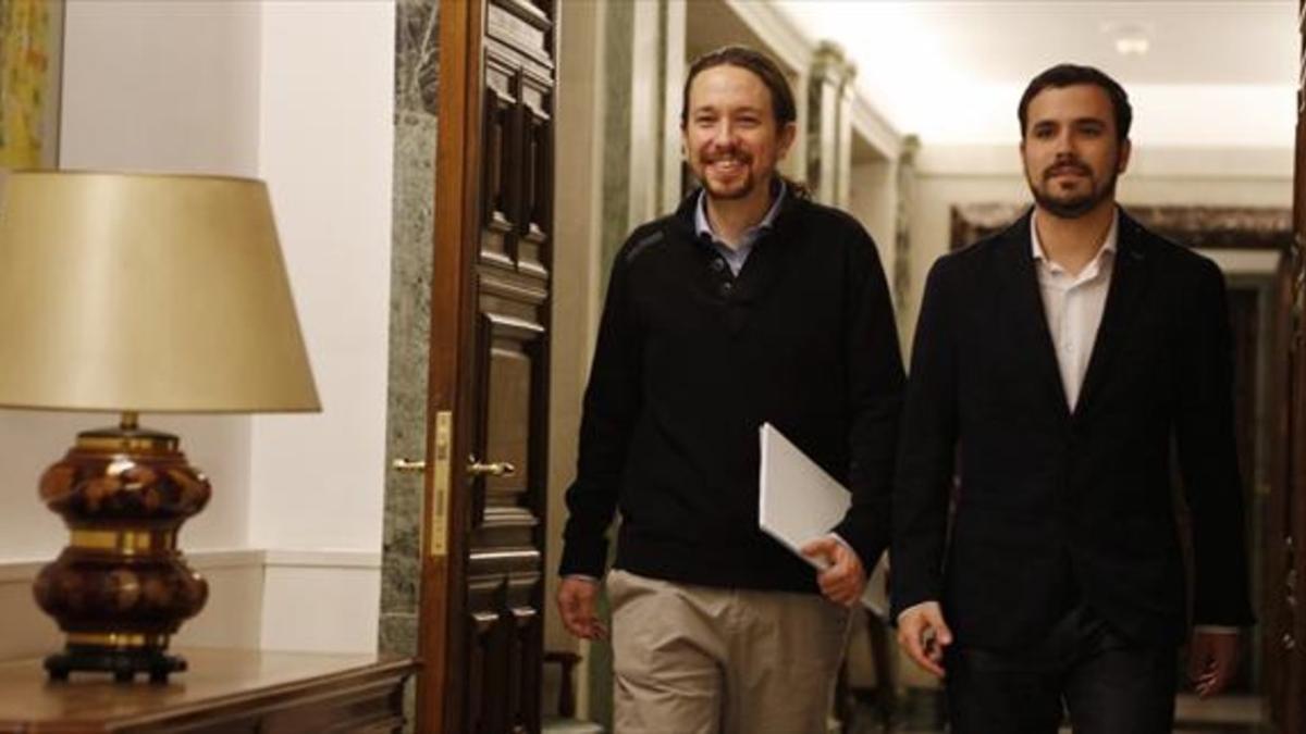 Pablo Iglesias y Alberto Garzón, el 18 de febrero en el Congreso de los Diputados.