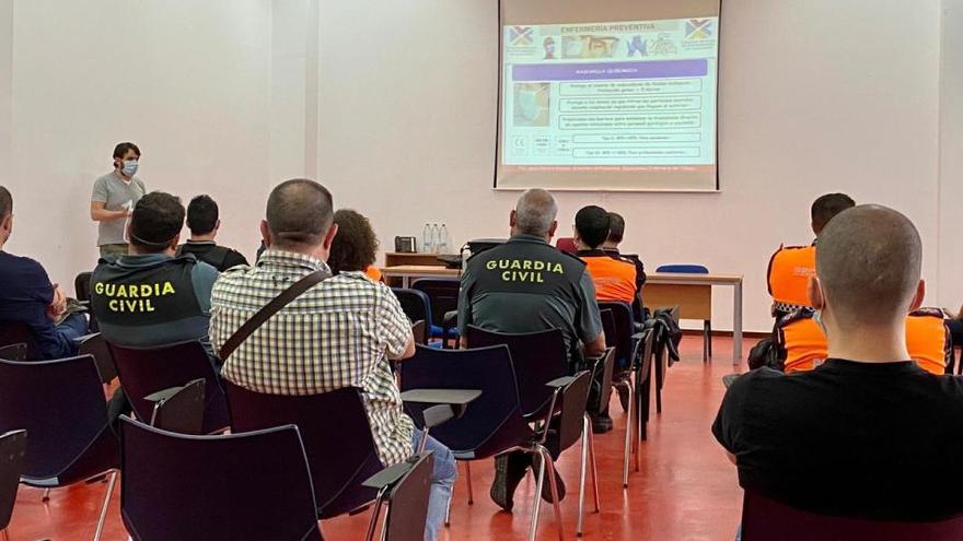 Guardia Civil, Policía y Protección Civil participan en un curso sobre el coronavirus