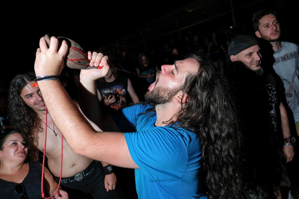 Airbourne, la banda australiana, no defraudó al público de Leyendas del Rock en la tercera jornada del festival.