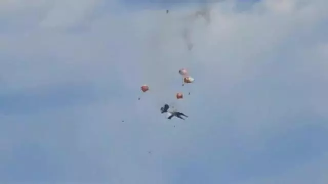 Dos F-18 estadounidenses se estrellan tras colisionar en pleno vuelo durante una exhibición en Idaho (EEUU)