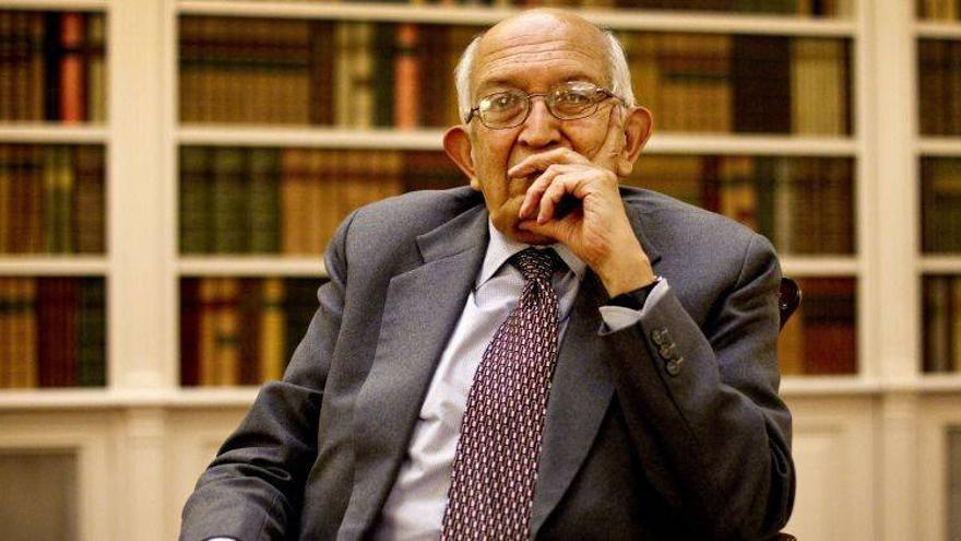 Plinio Apuleyo Mendoza: "García Márquez no solo detesta la fama, le aterroriza"