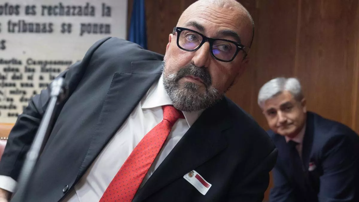 El Parlamento de Canarias activa el  "delito de desobediencia" contra Koldo García