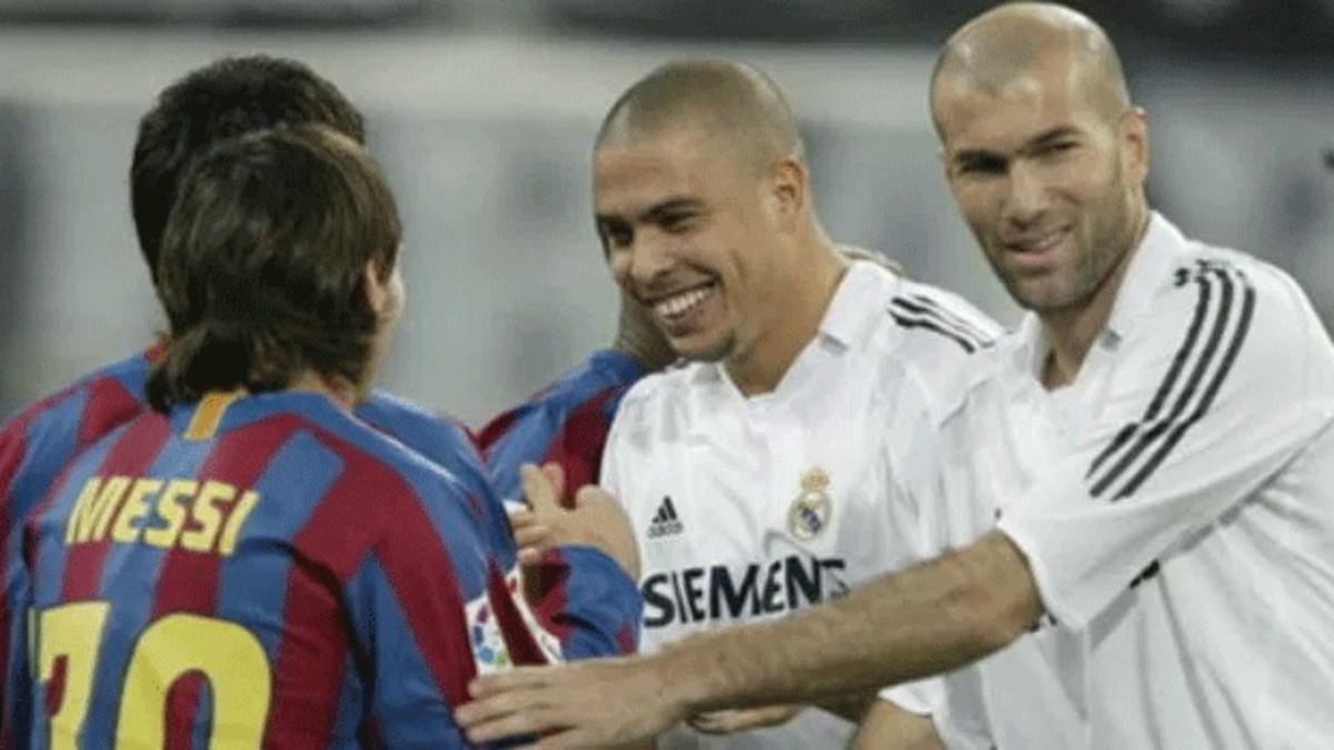 Zidane saluda a Messi en el Bernabéu en 2005