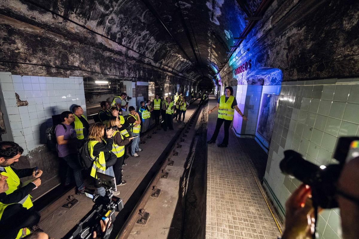 Visita a la estación de metro fantasma de Correos