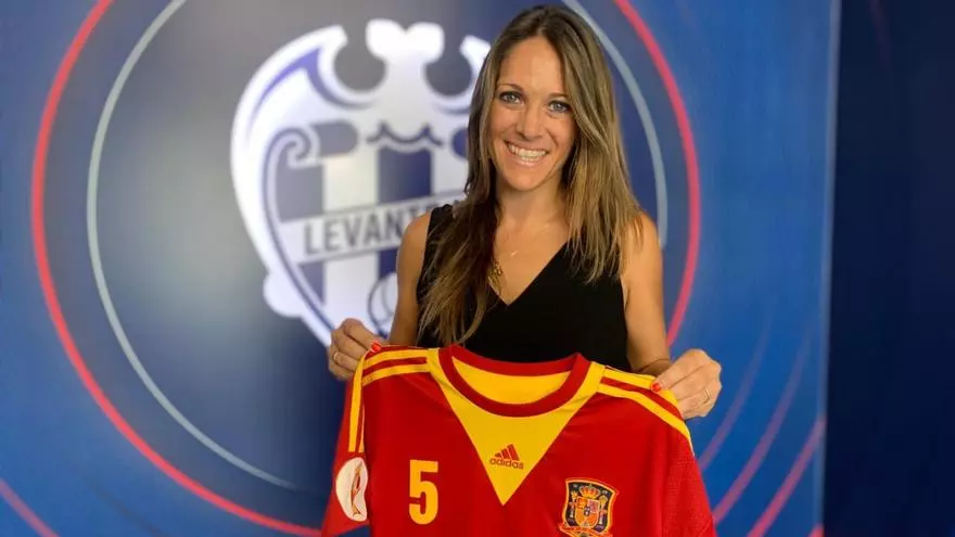 Ruth Garc赤a podr赤a incorporarse a la direcci車n de la selecci車n espa?ola