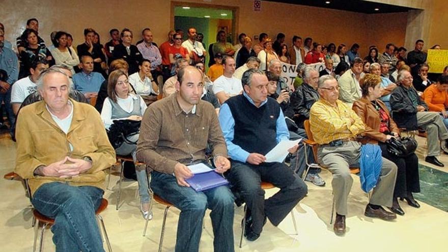 La sesión plenaria de la corporación municipal de Vilagarcía también estuvo muy concurrida.