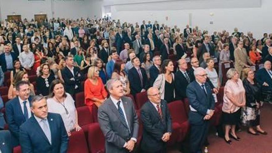 Homenaje a los médicos con 50 años en la profesión