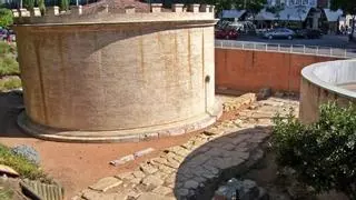 Los mausoleos romanos de la Puerta Gallegos no tienen quién los abra