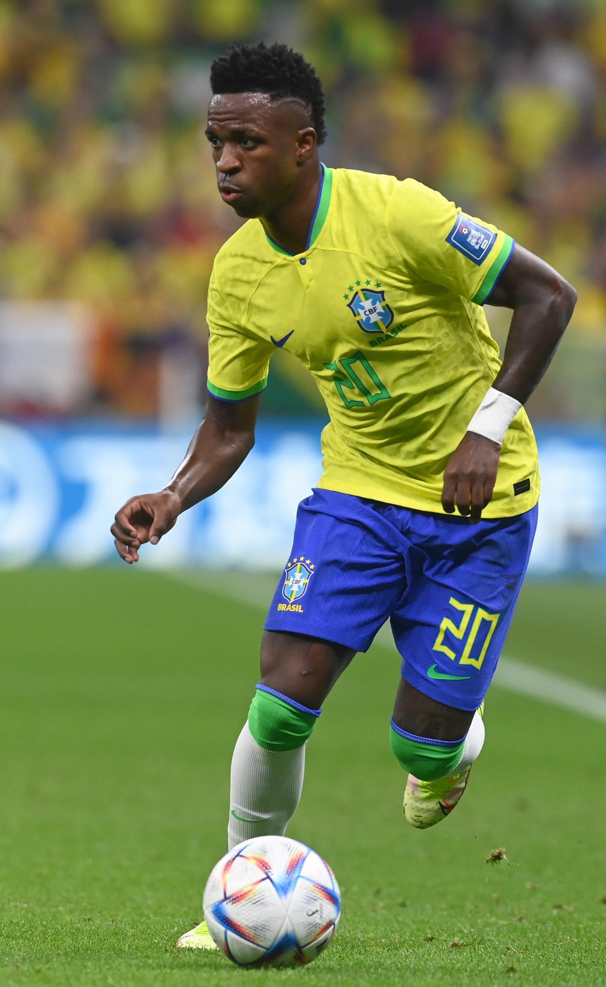 Lusail (Qatar), 24/11/2022.- Vinicius Junior of Brazil in action during the FIFA World Cup 2022 group G soccer match between Brazil and Serbia at Lusail Stadium in Lusail, Qatar, 24 November 2022. (Mundial de Fútbol, Brasil, Estados Unidos, Catar) EFE/EPA/Neil Hall