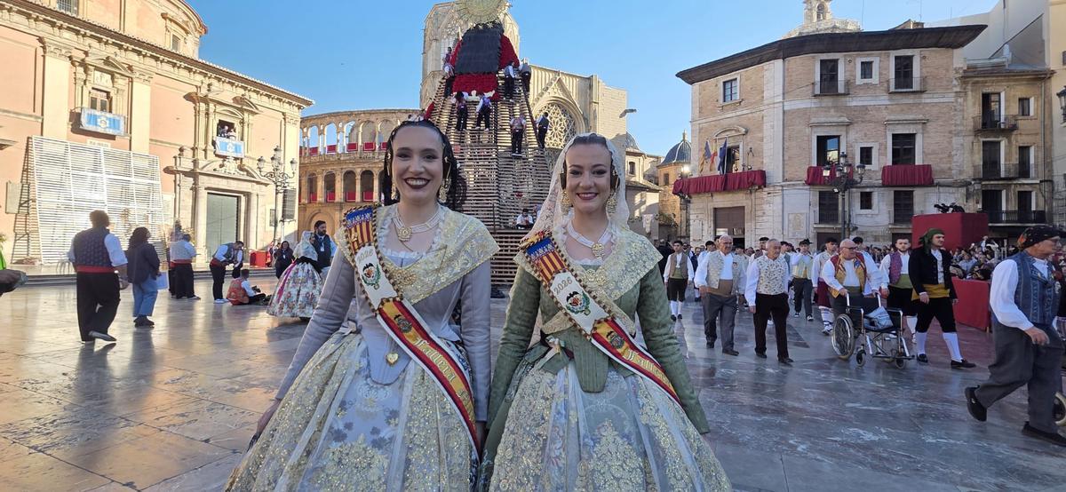 Las falleras mayores de la Plaza de Patraix