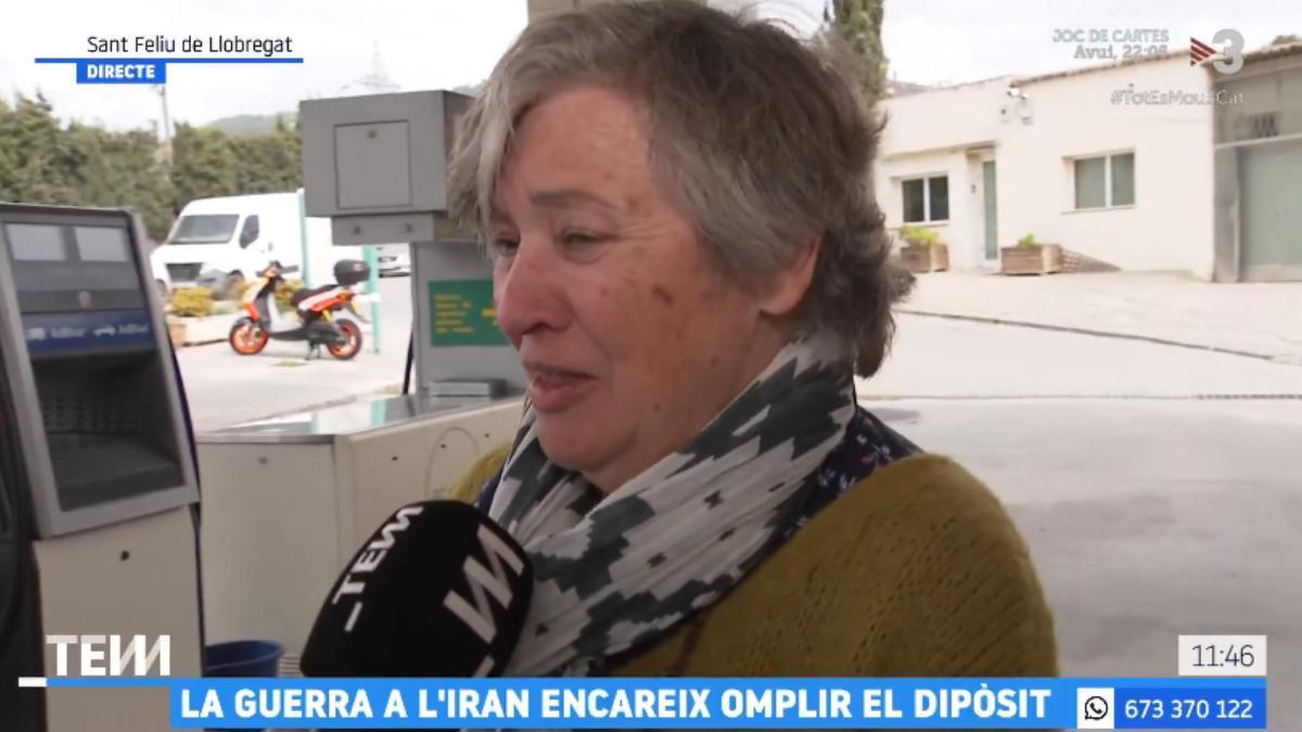 Carme Esteve, dueña de una gasolinera
