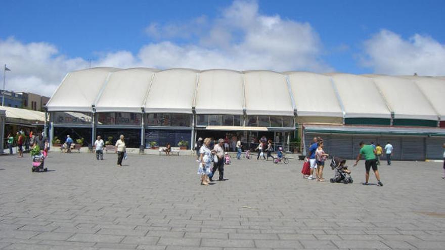 La plaza del Cristo y la del Adelantado son los enclaves por los que se decanta para el mercadillo la Asociación de Vendedores Ambulantes de Canarias.