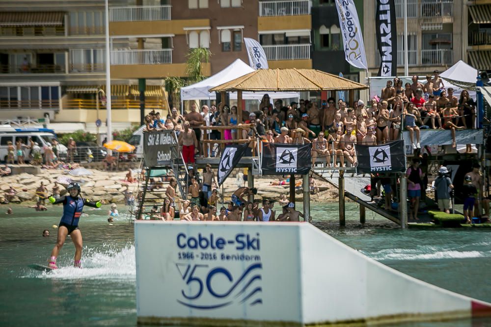 El cable-ski de Benidorm celebra su medio siglo