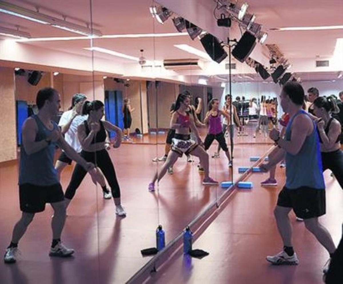 Classe de ’bodi combat’, al gimnàs de Nick Sports. Classe de ’bodi combat’, al gimnàs de Nick Sports.