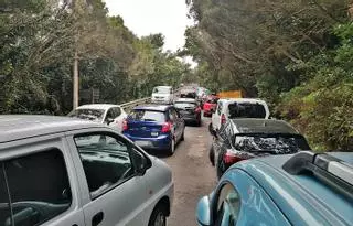 Vecinos de Anaga rechazan muretes en la Cruz del Carmen y piden aparcamientos