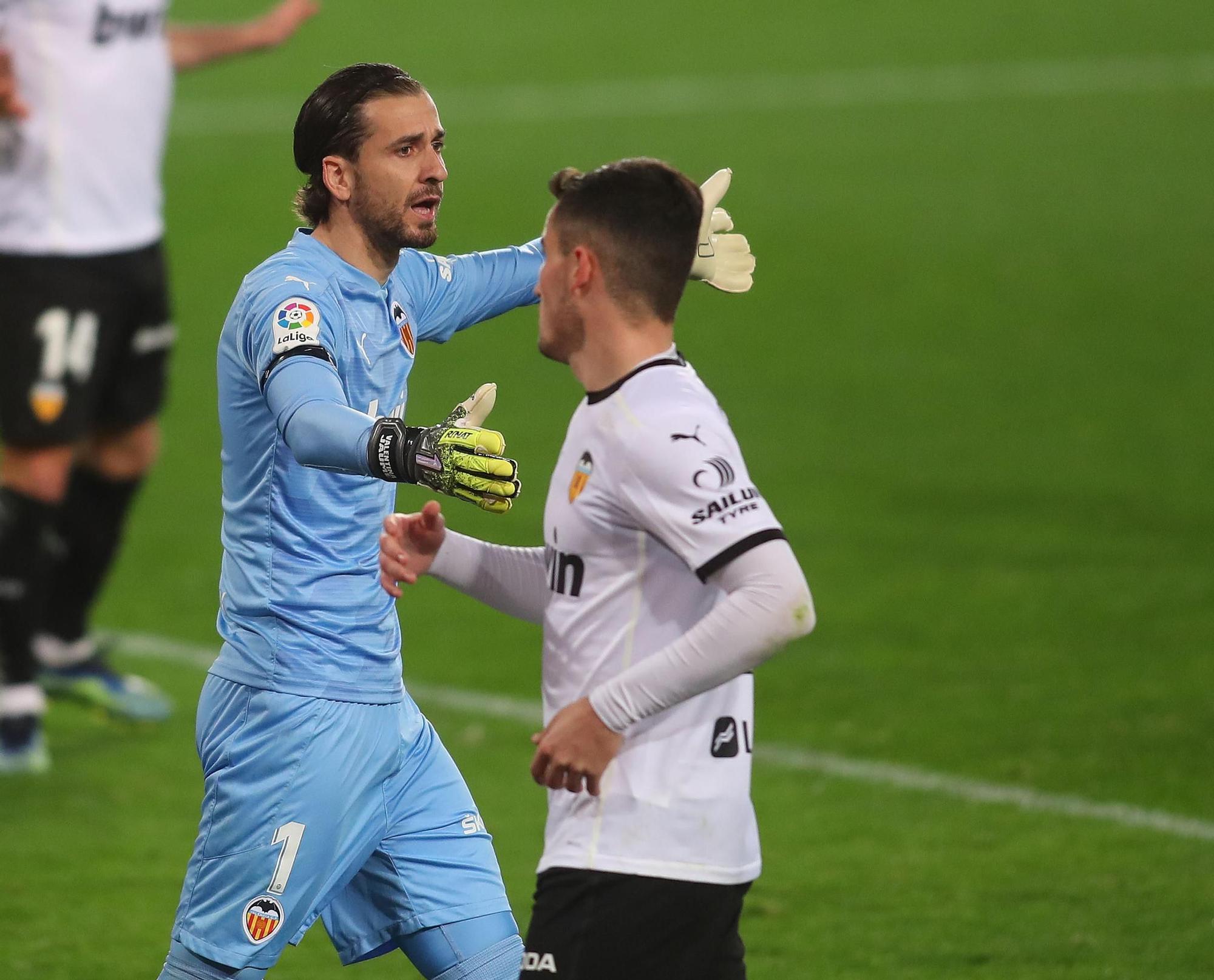 Las imágenes la victoria del Valencia CF frente al Elche