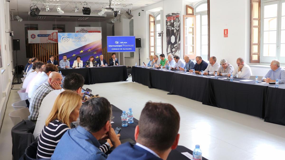 Reunión del Consejo de Alcaldes del PP de Málaga.
