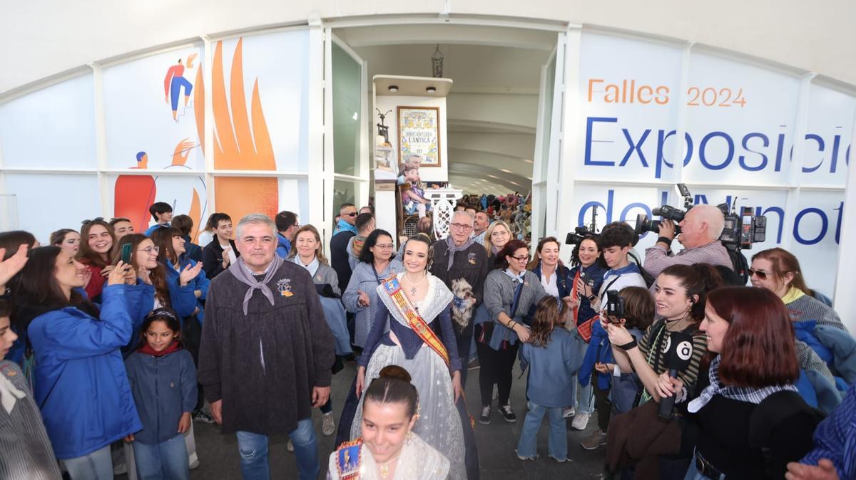 L' Antiga festeja su tercer triunfo consecutivo del Ninot Indultat