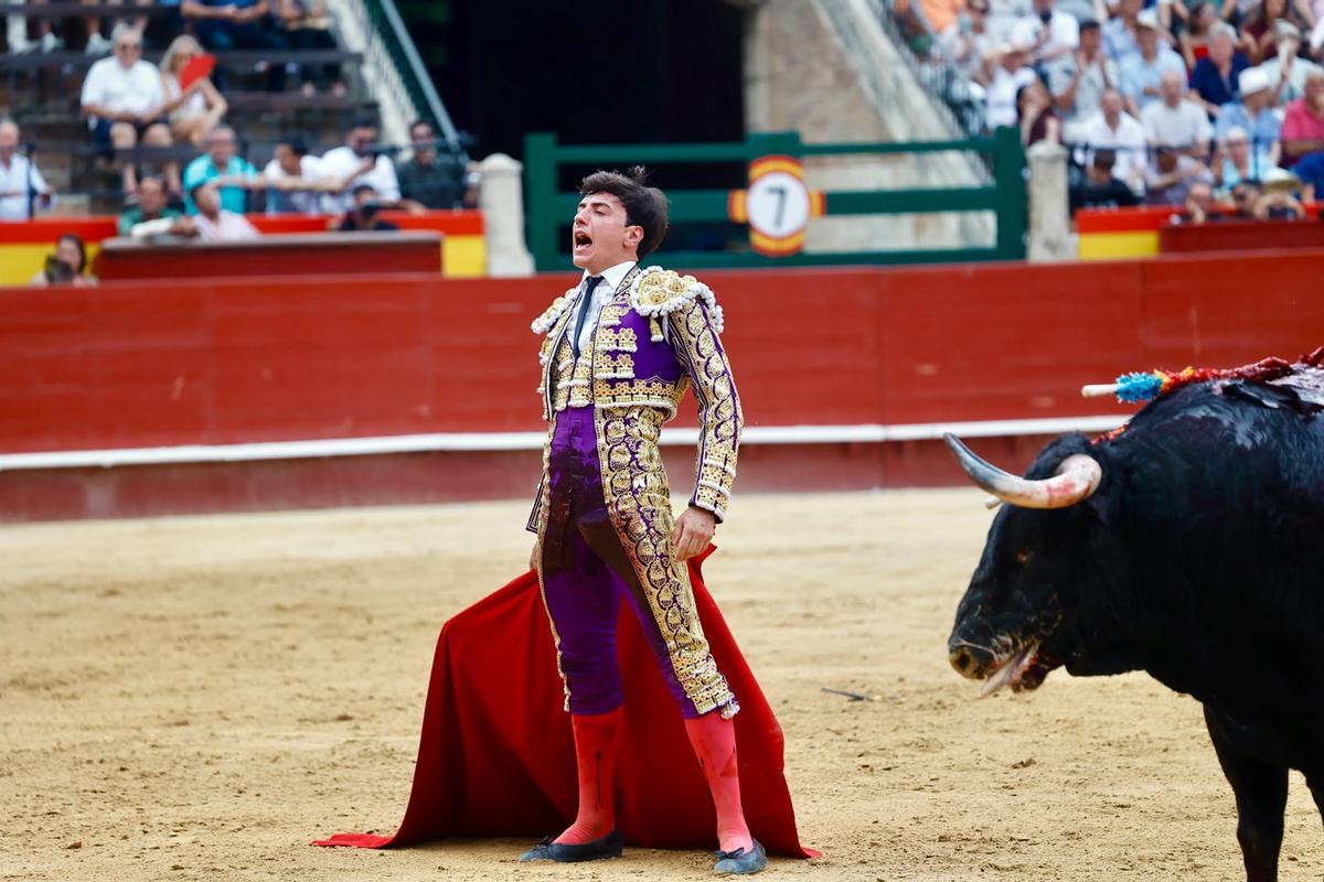 Corrida de toros mixta de la Feria de Julio con Román, Nek Romero y la novillera Olga Casado