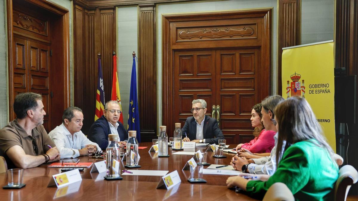 PLUS DE INSULARIDAD | El Gobierno duplicará el plus de insularidad de los funcionarios del Estado en Mallorca: «Es un acuerdo histórico»