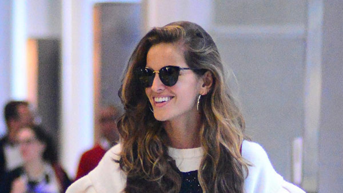 Izabel Goulart luce sudadera en Río